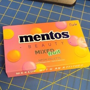 Mentos Beauty Mixed Fruit Neon Palette 15 Colors New Sealed Box